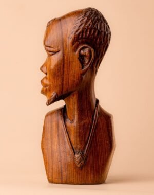 Statue homme en bois rouge exotique 2
