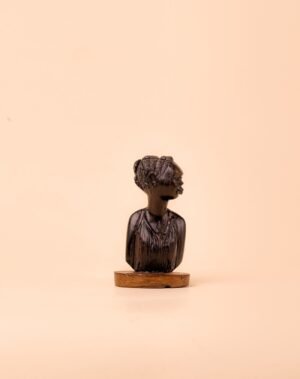 Statue femme en bois d'ébène 3