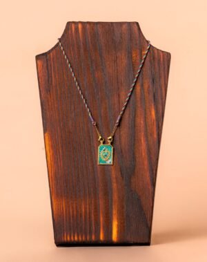 Collier 37