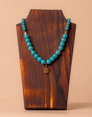 Collier en Turquoise avec pendentif soleil